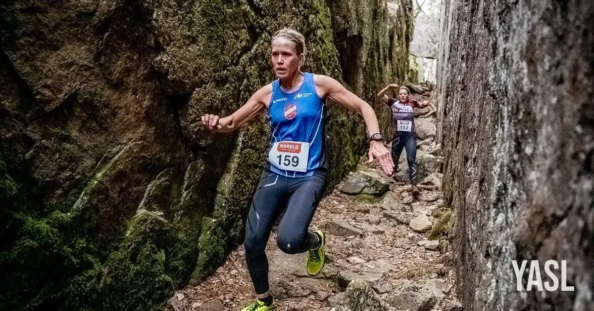 Löpare i Kolmårdens vertikala trailrace.