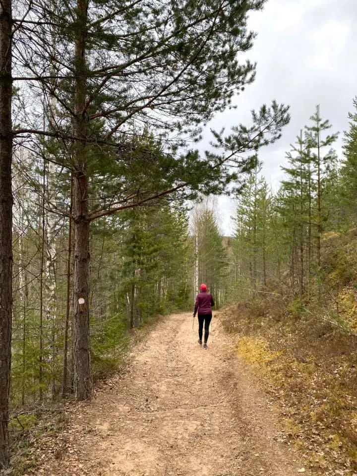 Löpare på Mora Trails natursköna stig.